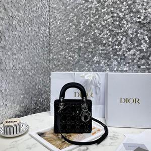 DIOR Handbags 996